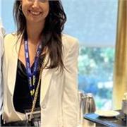 Interne en Gynecologie, Trilingue, Enseigne l’arabe et l’anglais en utilisant le francais